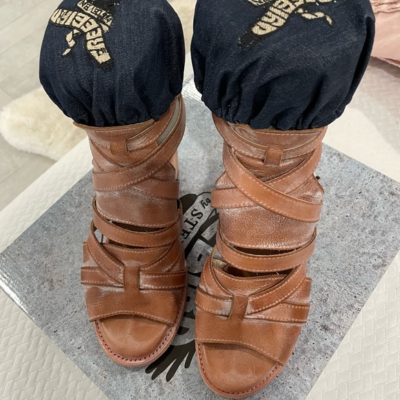 Freebirds by Steve Madden - Claw - Dusty Rose - Size 9 - Picture 3 of 5